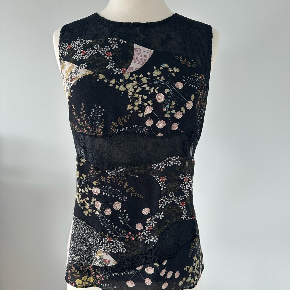 Floral Lace Sleeveless Top - Black